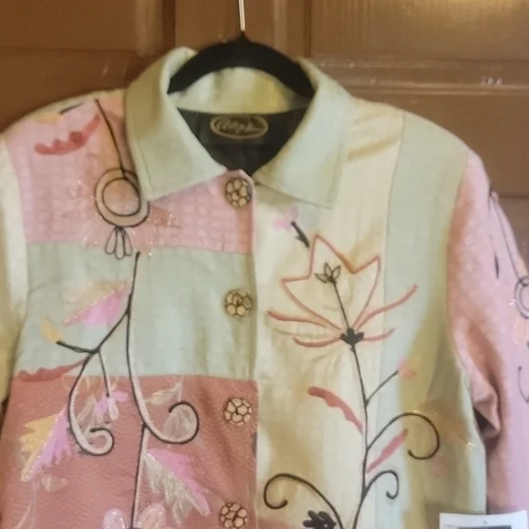 Alex Kim-Pink,bge,green jkt. with embroidered flowers and patchwork. Size M. NWT - Picture 4 of 12